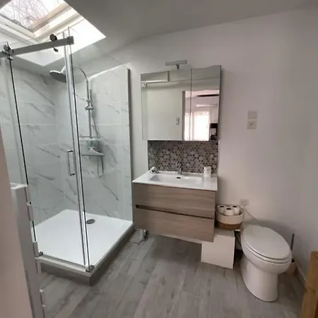 Maison Sous Les Chenes Apartment *